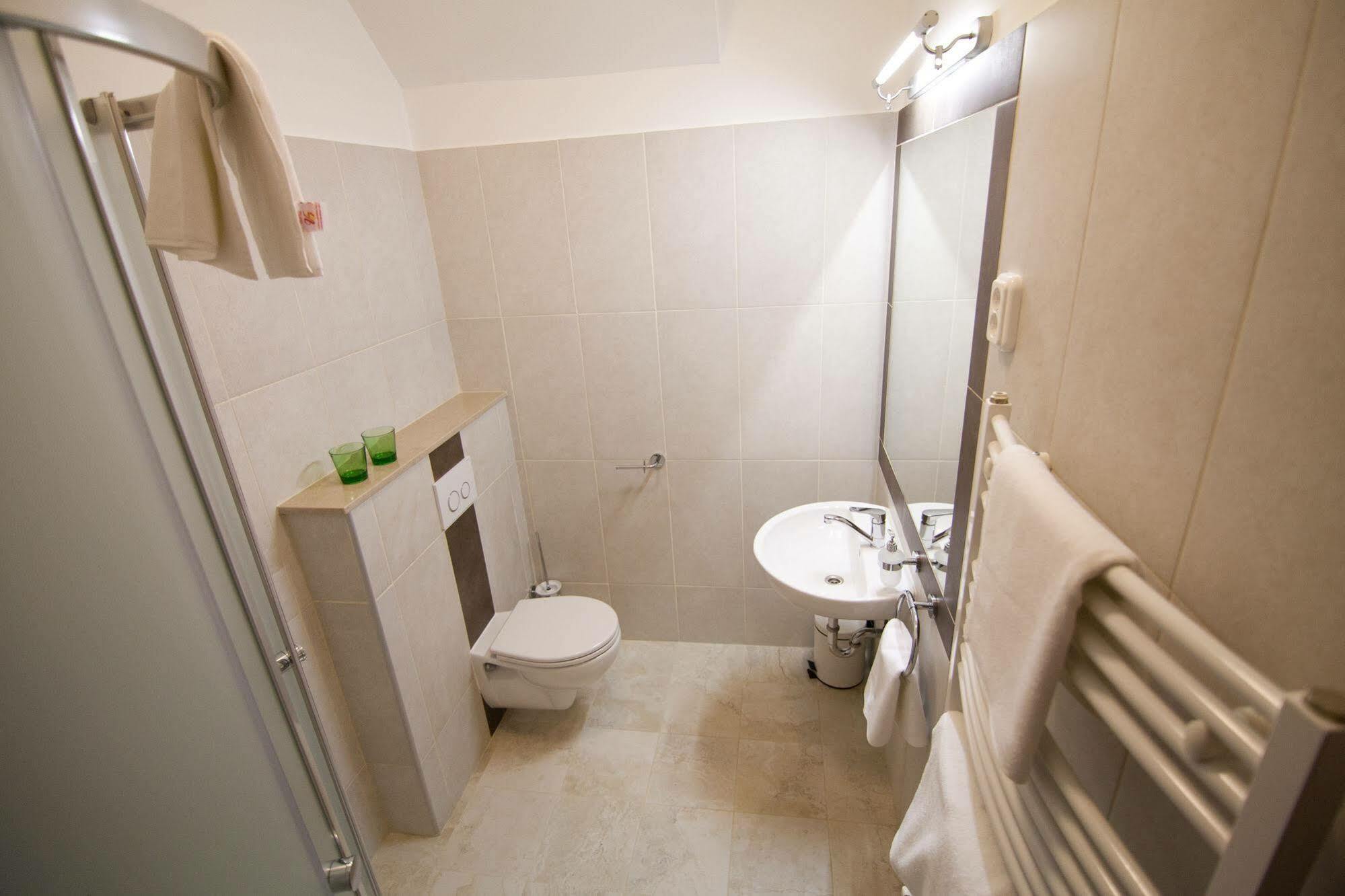 Sasone Rooms Budapest Exteriör bild